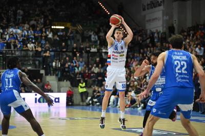 TREVISO 16 03 2025 LBA CAMPIONATO 2024-2025 NUTRIBULLET TREVISO BASKET DINAMO SASSARI