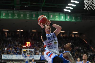 TREVISO 16 03 2025 LBA CAMPIONATO 2024-2025 NUTRIBULLET TREVISO BASKET DINAMO SASSARI