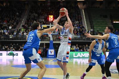 TREVISO 16 03 2025 LBA CAMPIONATO 2024-2025 NUTRIBULLET TREVISO BASKET DINAMO SASSARI