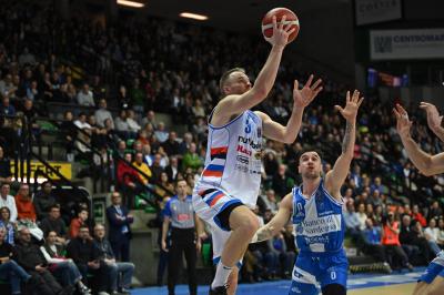 TREVISO 16 03 2025 LBA CAMPIONATO 2024-2025 NUTRIBULLET TREVISO BASKET DINAMO SASSARI