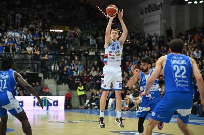 TREVISO 16 03 2025 LBA CAMPIONATO 2024-2025 NUTRIBULLET TREVISO BASKET DINAMO SASSARI