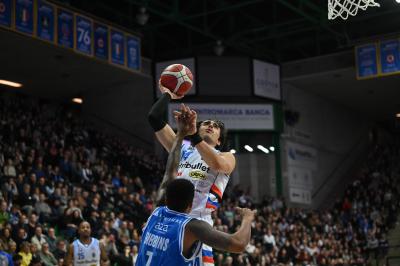 TREVISO 16 03 2025 LBA CAMPIONATO 2024-2025 NUTRIBULLET TREVISO BASKET DINAMO SASSARI