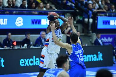 TREVISO 16 03 2025 LBA CAMPIONATO 2024-2025 NUTRIBULLET TREVISO BASKET DINAMO SASSARI