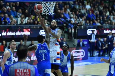 TREVISO 16 03 2025 LBA CAMPIONATO 2024-2025 NUTRIBULLET TREVISO BASKET DINAMO SASSARI