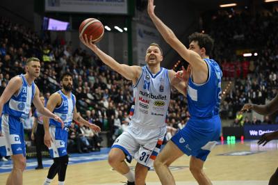 TREVISO 16 03 2025 LBA CAMPIONATO 2024-2025 NUTRIBULLET TREVISO BASKET DINAMO SASSARI