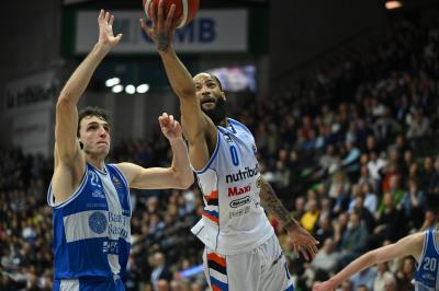 TREVISO 16 03 2025 LBA CAMPIONATO 2024-2025 NUTRIBULLET TREVISO BASKET DINAMO SASSARI
