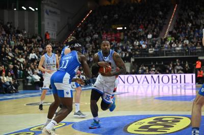 TREVISO 16 03 2025 LBA CAMPIONATO 2024-2025 NUTRIBULLET TREVISO BASKET DINAMO SASSARI