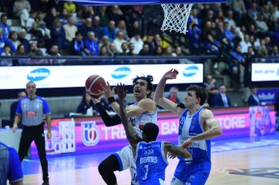 TREVISO 16 03 2025 LBA CAMPIONATO 2024-2025 NUTRIBULLET TREVISO BASKET DINAMO SASSARI