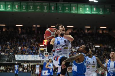 TREVISO 16 03 2025 LBA CAMPIONATO 2024-2025 NUTRIBULLET TREVISO BASKET DINAMO SASSARI