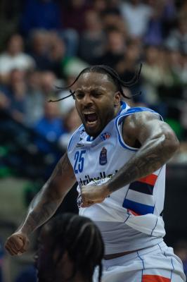 TREVISO 23 03 2025 LBA CAMPIONATO 2024-2025 NUTRIBULLET TREVISO BASKET - OPENJOBMETIS VARESE