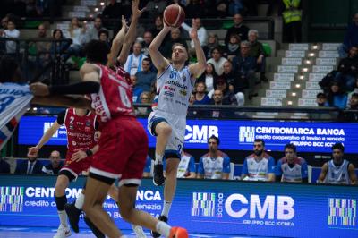 TREVISO 23 03 2025 LBA CAMPIONATO 2024-2025 NUTRIBULLET TREVISO BASKET - OPENJOBMETIS VARESE