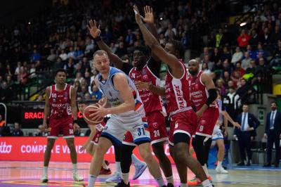 TREVISO 23 03 2025 LBA CAMPIONATO 2024-2025 NUTRIBULLET TREVISO BASKET - OPENJOBMETIS VARESE