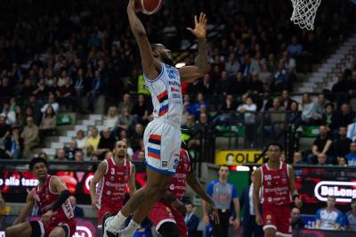 TREVISO 23 03 2025 LBA CAMPIONATO 2024-2025 NUTRIBULLET TREVISO BASKET - OPENJOBMETIS VARESE