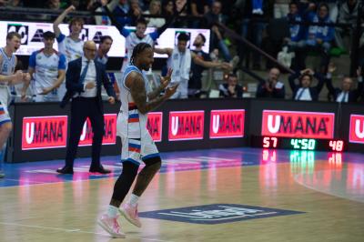 TREVISO 23 03 2025 LBA CAMPIONATO 2024-2025 NUTRIBULLET TREVISO BASKET - OPENJOBMETIS VARESE