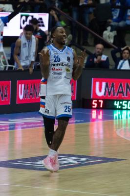 TREVISO 23 03 2025 LBA CAMPIONATO 2024-2025 NUTRIBULLET TREVISO BASKET - OPENJOBMETIS VARESE