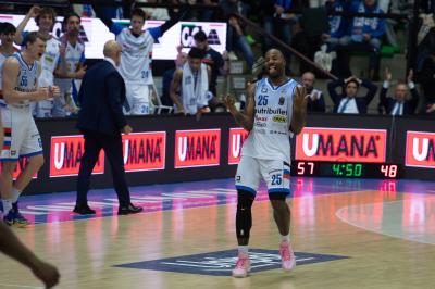 TREVISO 23 03 2025 LBA CAMPIONATO 2024-2025 NUTRIBULLET TREVISO BASKET - OPENJOBMETIS VARESE