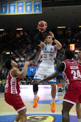 TREVISO 23 03 2025 LBA CAMPIONATO 2024-2025 NUTRIBULLET TREVISO BASKET - OPENJOBMETIS VARESE