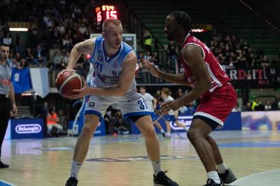 TREVISO 23 03 2025 LBA CAMPIONATO 2024-2025 NUTRIBULLET TREVISO BASKET - OPENJOBMETIS VARESE