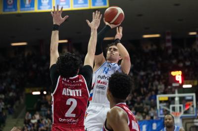 TREVISO 23 03 2025 LBA CAMPIONATO 2024-2025 NUTRIBULLET TREVISO BASKET - OPENJOBMETIS VARESE