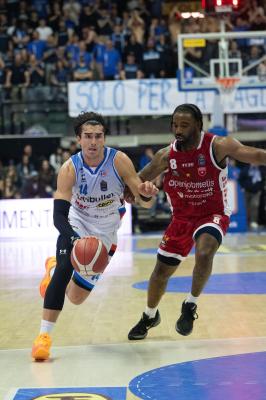TREVISO 23 03 2025 LBA CAMPIONATO 2024-2025 NUTRIBULLET TREVISO BASKET - OPENJOBMETIS VARESE
