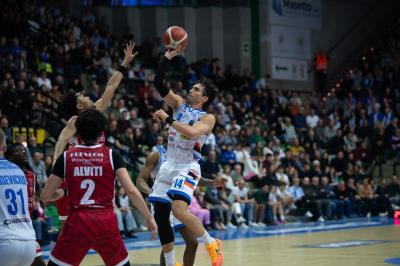 TREVISO 23 03 2025 LBA CAMPIONATO 2024-2025 NUTRIBULLET TREVISO BASKET - OPENJOBMETIS VARESE
