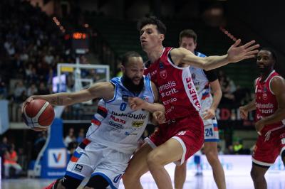 TREVISO 23 03 2025 LBA CAMPIONATO 2024-2025 NUTRIBULLET TREVISO BASKET - OPENJOBMETIS VARESE