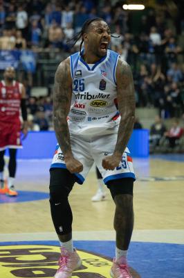 TREVISO 23 03 2025 LBA CAMPIONATO 2024-2025 NUTRIBULLET TREVISO BASKET - OPENJOBMETIS VARESE