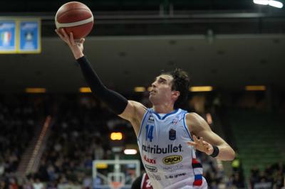 TREVISO 23 03 2025 LBA CAMPIONATO 2024-2025 NUTRIBULLET TREVISO BASKET - OPENJOBMETIS VARESE