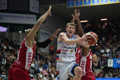 TREVISO 23 03 2025 LBA CAMPIONATO 2024-2025 NUTRIBULLET TREVISO BASKET - OPENJOBMETIS VARESE