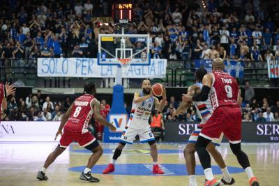 TREVISO 23 03 2025 LBA CAMPIONATO 2024-2025 NUTRIBULLET TREVISO BASKET - OPENJOBMETIS VARESE