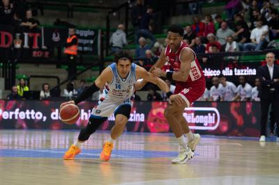 TREVISO 23 03 2025 LBA CAMPIONATO 2024-2025 NUTRIBULLET TREVISO BASKET - OPENJOBMETIS VARESE