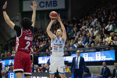 TREVISO 23 03 2025 LBA CAMPIONATO 2024-2025 NUTRIBULLET TREVISO BASKET - OPENJOBMETIS VARESE