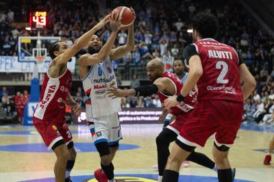 TREVISO 23 03 2025 LBA CAMPIONATO 2024-2025 NUTRIBULLET TREVISO BASKET - OPENJOBMETIS VARESE