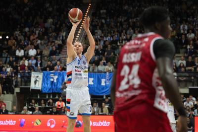 TREVISO 23 03 2025 LBA CAMPIONATO 2024-2025 NUTRIBULLET TREVISO BASKET - OPENJOBMETIS VARESE
