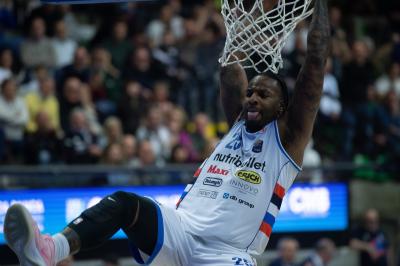 TREVISO 23 03 2025 LBA CAMPIONATO 2024-2025 NUTRIBULLET TREVISO BASKET - OPENJOBMETIS VARESE