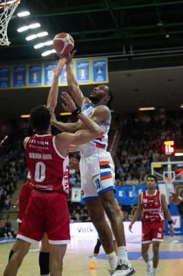 TREVISO 23 03 2025 LBA CAMPIONATO 2024-2025 NUTRIBULLET TREVISO BASKET - OPENJOBMETIS VARESE