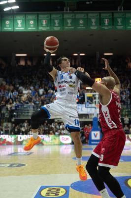 TREVISO 23 03 2025 LBA CAMPIONATO 2024-2025 NUTRIBULLET TREVISO BASKET - OPENJOBMETIS VARESE
