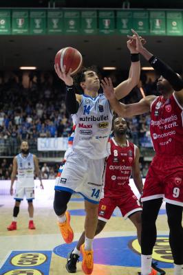 TREVISO 23 03 2025 LBA CAMPIONATO 2024-2025 NUTRIBULLET TREVISO BASKET - OPENJOBMETIS VARESE
