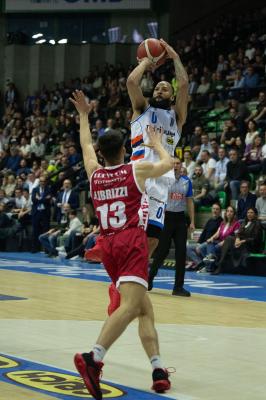 TREVISO 23 03 2025 LBA CAMPIONATO 2024-2025 NUTRIBULLET TREVISO BASKET - OPENJOBMETIS VARESE