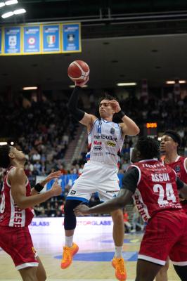 TREVISO 23 03 2025 LBA CAMPIONATO 2024-2025 NUTRIBULLET TREVISO BASKET - OPENJOBMETIS VARESE