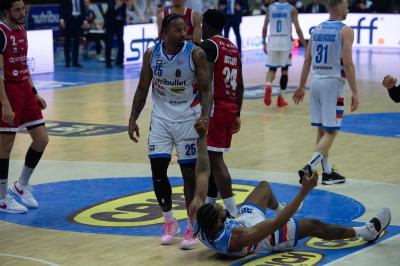 TREVISO 23 03 2025 LBA CAMPIONATO 2024-2025 NUTRIBULLET TREVISO BASKET - OPENJOBMETIS VARESE