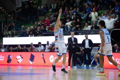 TREVISO 23 03 2025 LBA CAMPIONATO 2024-2025 NUTRIBULLET TREVISO BASKET - OPENJOBMETIS VARESE