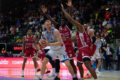 TREVISO 23 03 2025 LBA CAMPIONATO 2024-2025 NUTRIBULLET TREVISO BASKET - OPENJOBMETIS VARESE