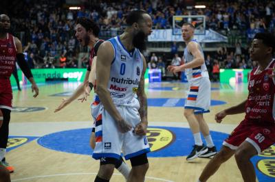 TREVISO 23 03 2025 LBA CAMPIONATO 2024-2025 NUTRIBULLET TREVISO BASKET - OPENJOBMETIS VARESE