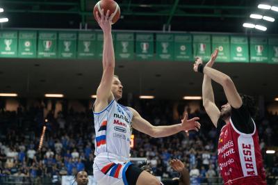TREVISO 23 03 2025 LBA CAMPIONATO 2024-2025 NUTRIBULLET TREVISO BASKET - OPENJOBMETIS VARESE