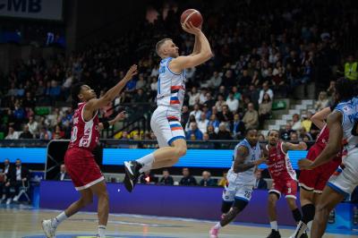 TREVISO 23 03 2025 LBA CAMPIONATO 2024-2025 NUTRIBULLET TREVISO BASKET - OPENJOBMETIS VARESE