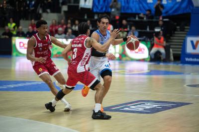 TREVISO 23 03 2025 LBA CAMPIONATO 2024-2025 NUTRIBULLET TREVISO BASKET - OPENJOBMETIS VARESE