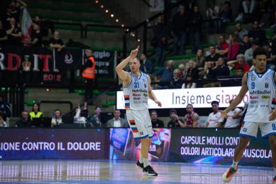 TREVISO 23 03 2025 LBA CAMPIONATO 2024-2025 NUTRIBULLET TREVISO BASKET - OPENJOBMETIS VARESE