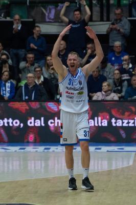 TREVISO 23 03 2025 LBA CAMPIONATO 2024-2025 NUTRIBULLET TREVISO BASKET - OPENJOBMETIS VARESE