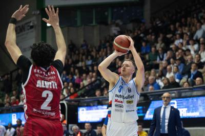 TREVISO 23 03 2025 LBA CAMPIONATO 2024-2025 NUTRIBULLET TREVISO BASKET - OPENJOBMETIS VARESE